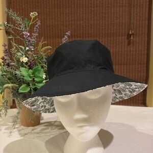 Paris Accessories Bucket Hat